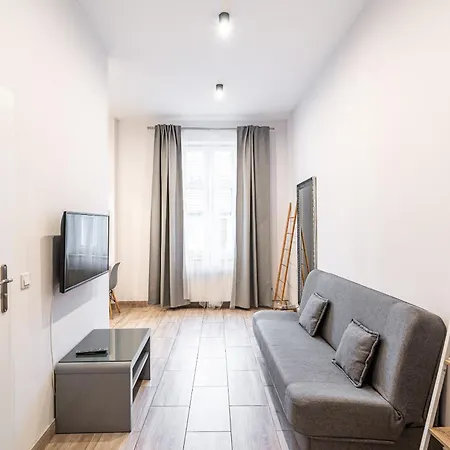 Rentplanet - Styczynskiego Apartment
